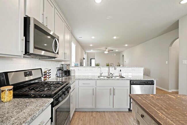 Building Photo - 7410 Arabian Moon Trail