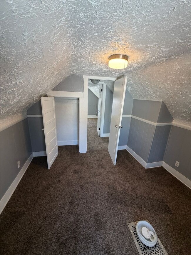 Building Photo - Spacious Multi-Level Akron Home for Rent | Open House Feb 7