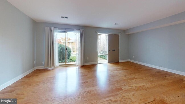 Building Photo - 2625 Wagon Dr