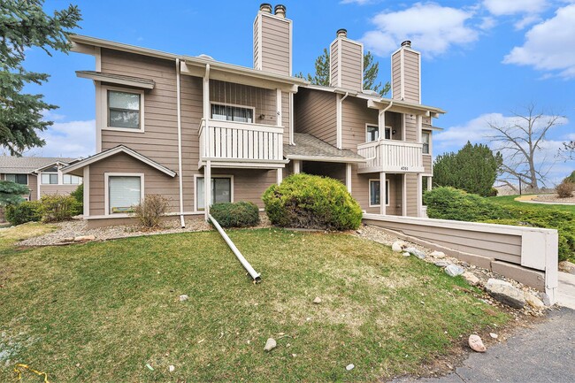 Building Photo - Charming 2 Bed, 2 Bath Condo with Loft in ...