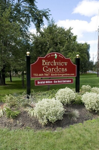 Primary Photo - Birchview Gardens