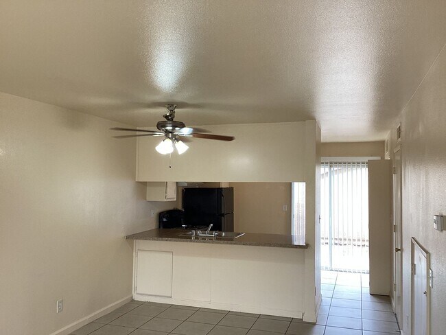 Building Photo - Remodeled!