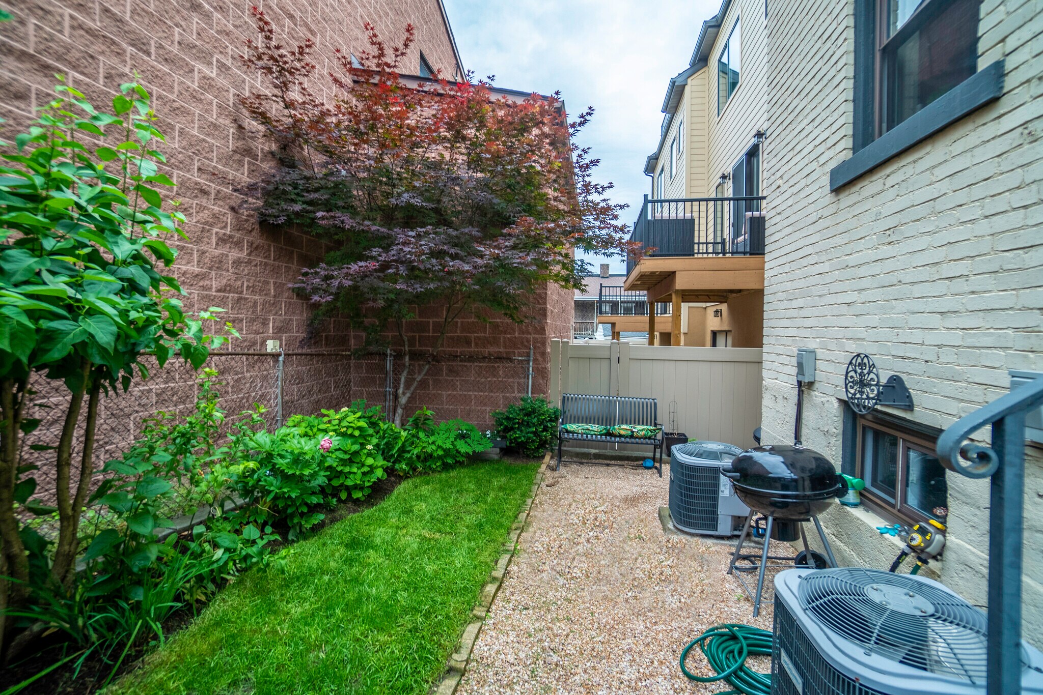 Garden - 4121 Davison St