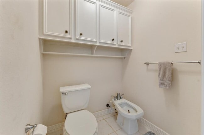 Building Photo - 6075 Longmire Trail