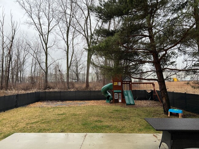 Building Photo - 13788 Grandeur Ave