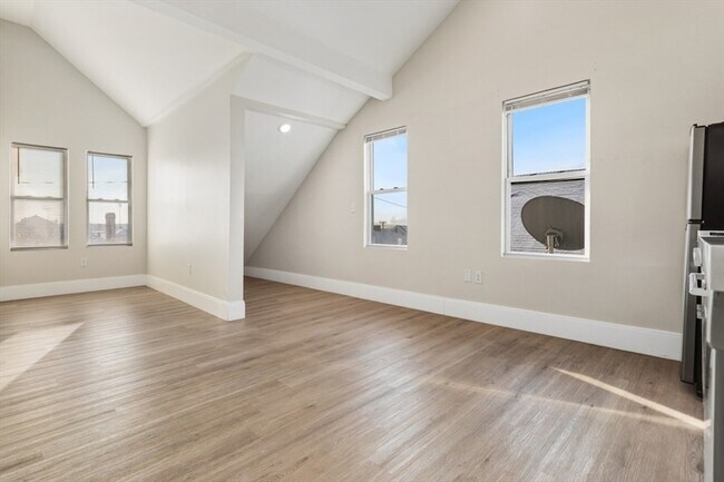 Building Photo - 41 Wolcott St