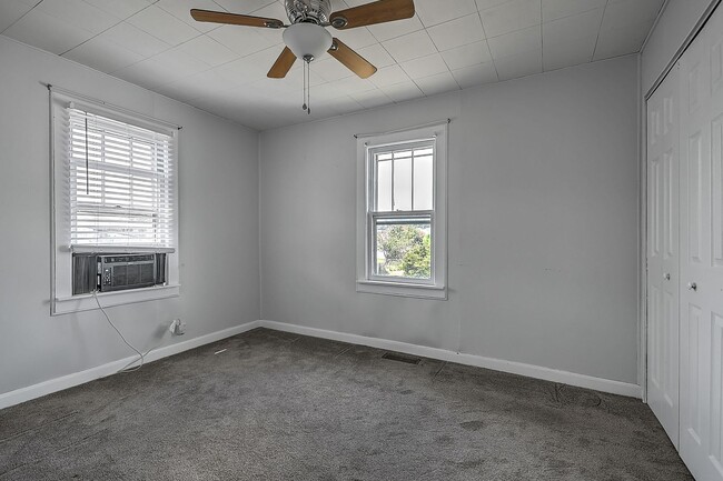 Building Photo - 109 Bettie St