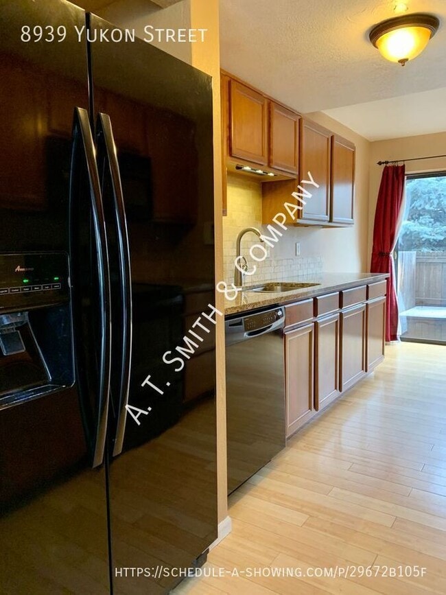 Building Photo - 8939 Yukon St