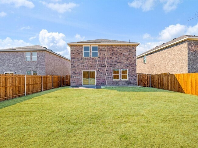 Building Photo - 2122 Mdw Pk Dr