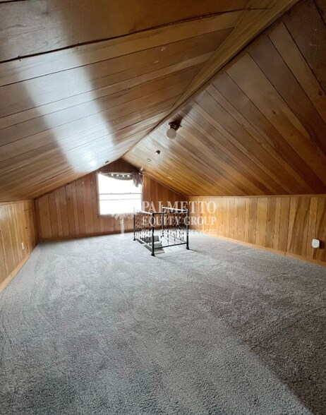 Building Photo - 1407 Oak St