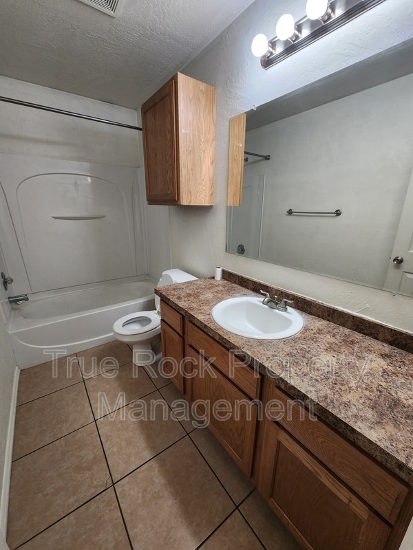 Building Photo - 1408 S Mississippi Ave