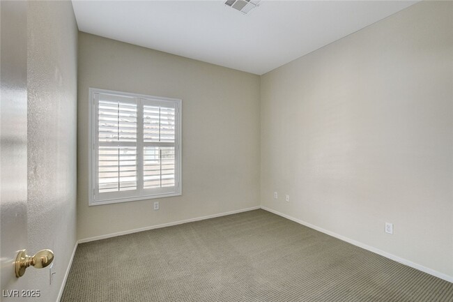Building Photo - 251 S Green Valley Pkwy