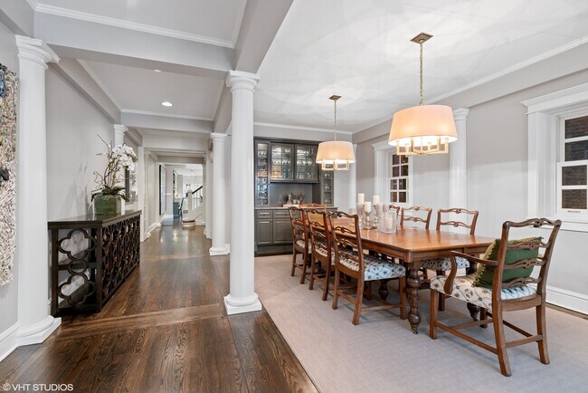 Building Photo - 38 E Elm St