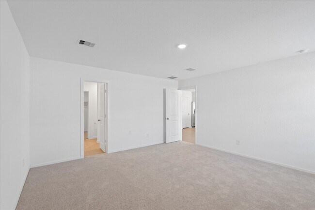 Building Photo - 28922 Rustic Windmill Wy