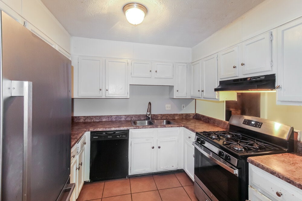 Building Photo - 2495 Zane Dr SW