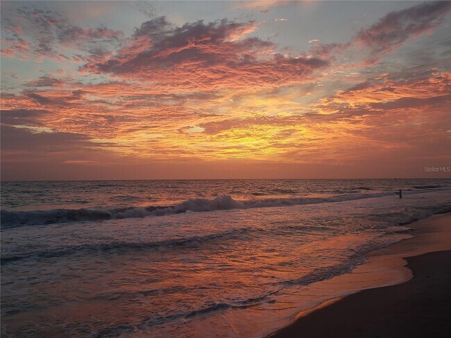 Building Photo - 17070 Byron Ave