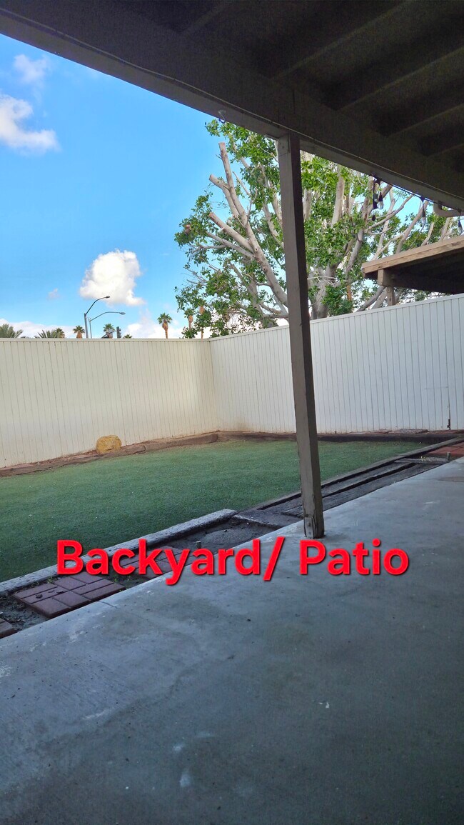 Building Photo - 33555 Date Palm Dr