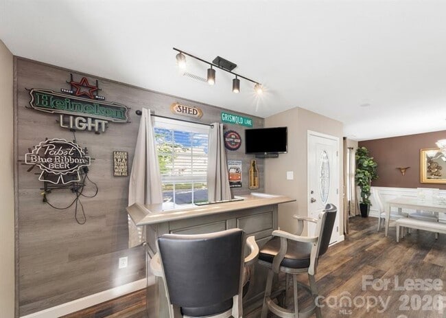 Building Photo - 711 Skywatch Ln
