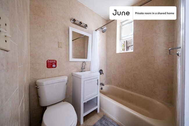 Building Photo - Room in Shared 4 bed/1 bath home in Sunset Park