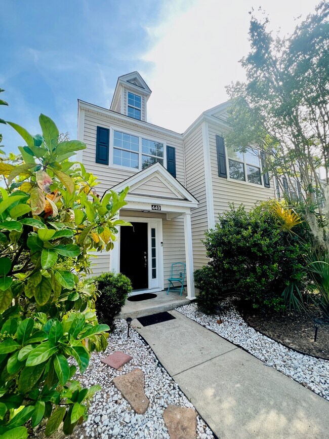 Building Photo - 449 Gardners Cir