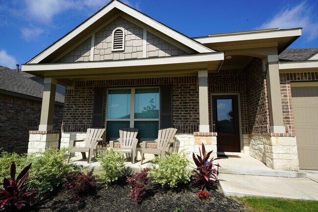 Building Photo - Immaculate First Time Rental in Potranco Run! - Realtor Commission: $750