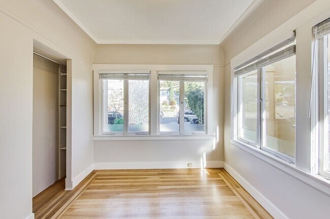 Building Photo - 508 Valle Vista Ave