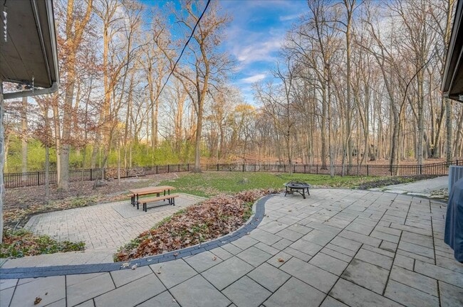 Building Photo - Spacious Elm Grove 3BR/2BA Ranch Single Fa...