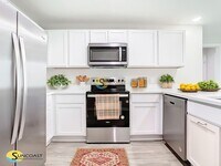 Building Photo - 3821 SW 43rd Ct