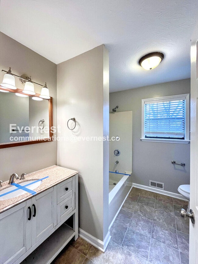 Building Photo - 408 Malibu Canyon Dr