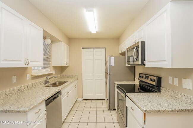 Building Photo - 6090 Clearfield Ave