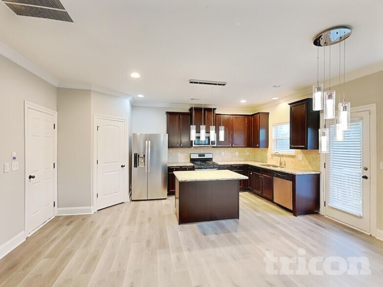 Building Photo - 544 Georgia Cir