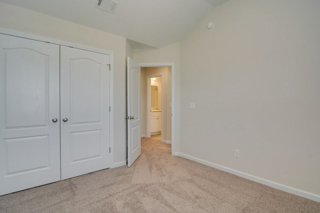 Building Photo - 403 Amesbury Dr