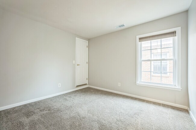 Building Photo - 4647 Red Admiral Way