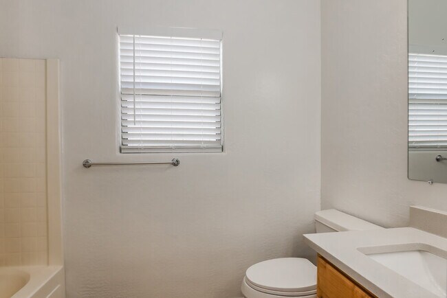 Building Photo - 13006 W Aster Dr