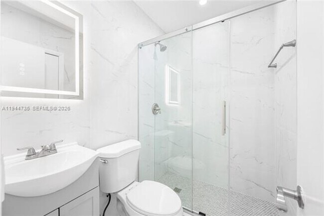 Building Photo - 3855 SW 87th Pl