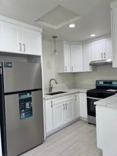 Building Photo - 4218 W 132nd St