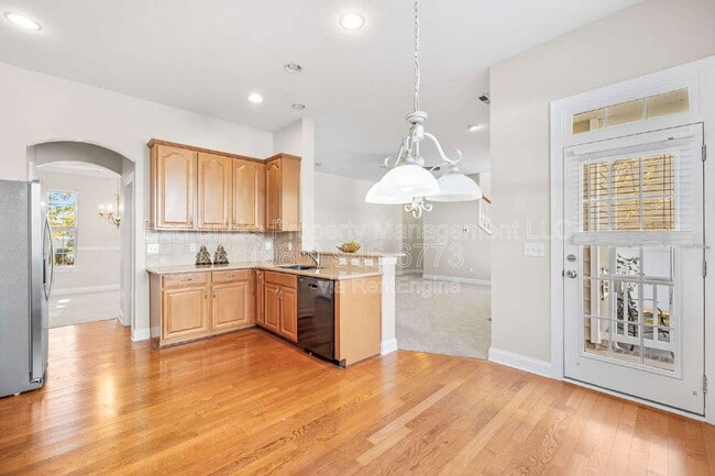 Building Photo - 10411 Alvarado Way