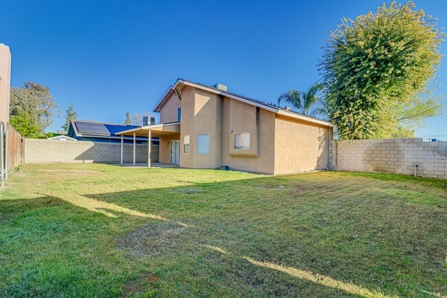 Building Photo - Gorgeous 2 Story Home Fully Upgraded – Move-In Ready!- 4 bedroom 3 bath