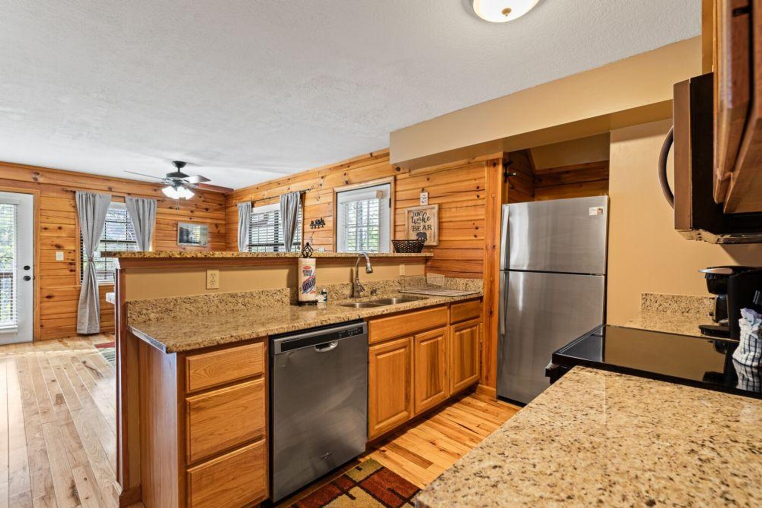 Building Photo - 1652 Raccoon Den Way