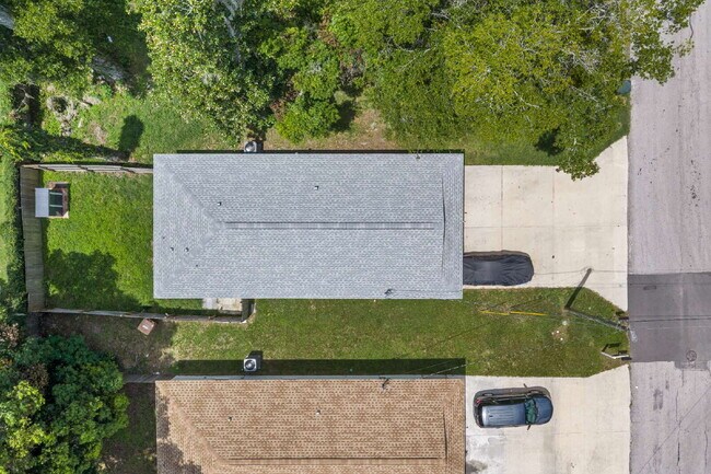 Building Photo - Charming 3BR 2BA near downtown Ocala!