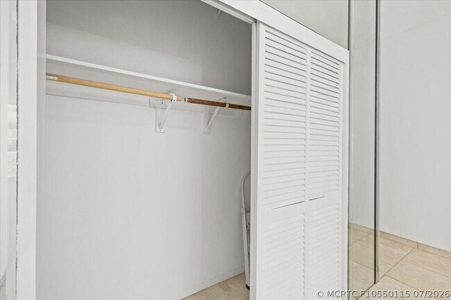 Building Photo - 4250 Galt Ocean Dr