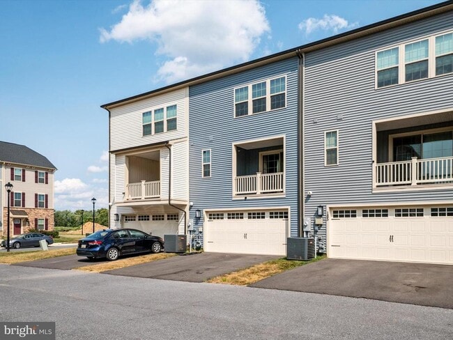 Building Photo - 183 Lyons Crk Dr