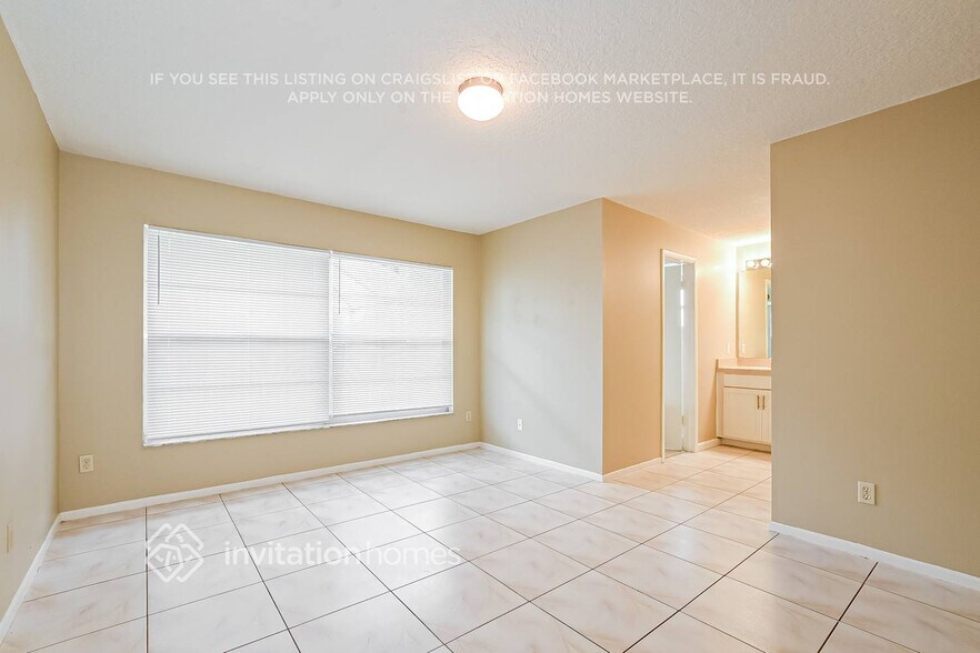 Building Photo - 2821 Saffron Dr