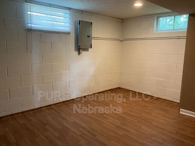 Building Photo - 5236 Ames Ave