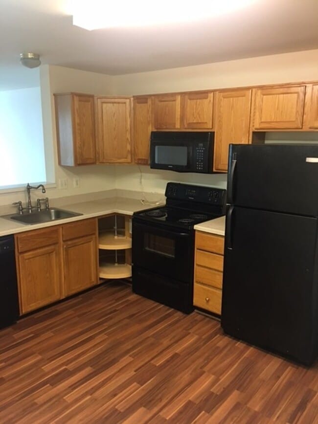 Building Photo - Fantastic 3 Bedroom Townhouse in Wellingto...