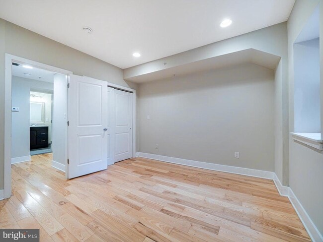 Building Photo - 2700 E Auburn St