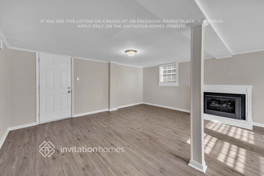 Building Photo - 3331 Panorama Dr