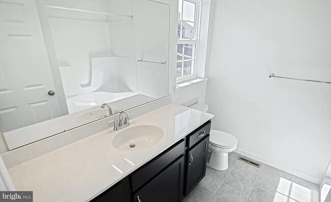 Building Photo - 39 Glenn View