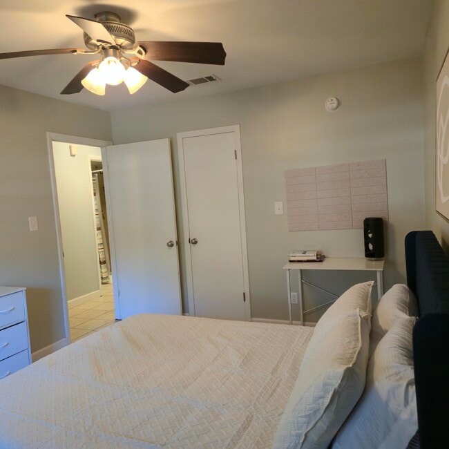 Building Photo - 348 Woodham Ct