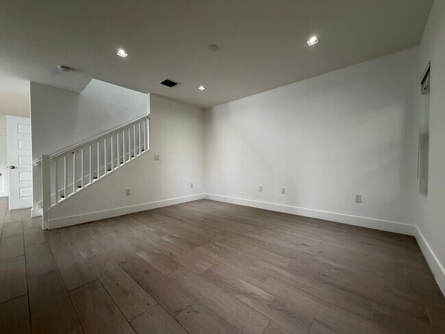 Building Photo - 329 Bella Sol Way